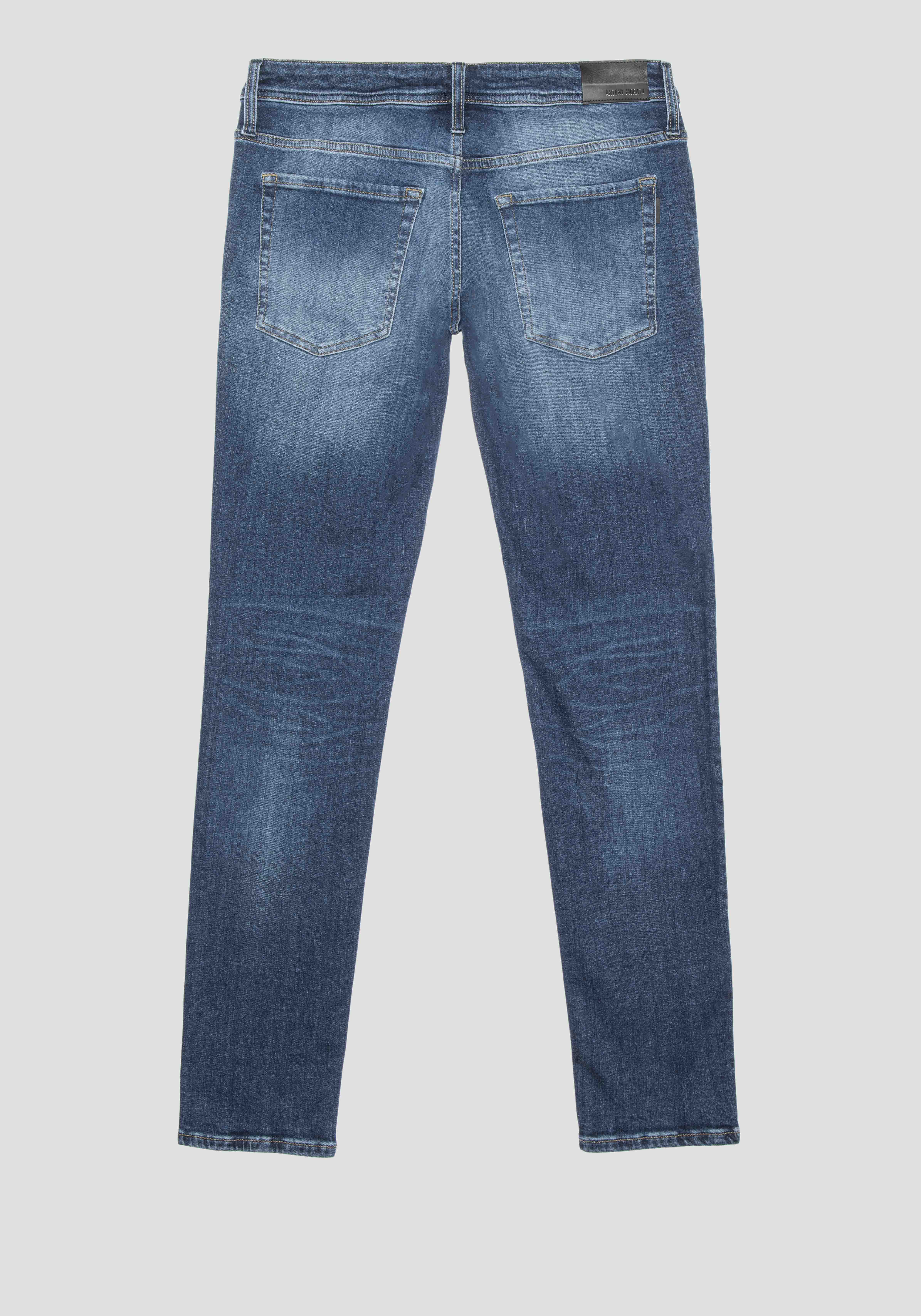 JEANS OZZY TAPERED FIT IN TRUE